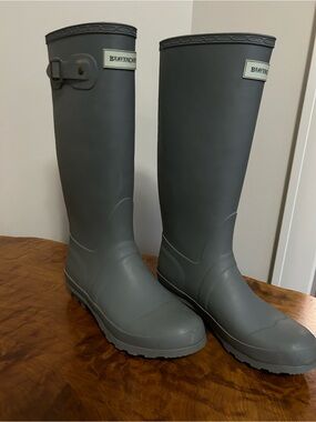 🌧️ Beaver Canoe Tall Matte Grey Rain Boots — Women's Size 7 🌧️